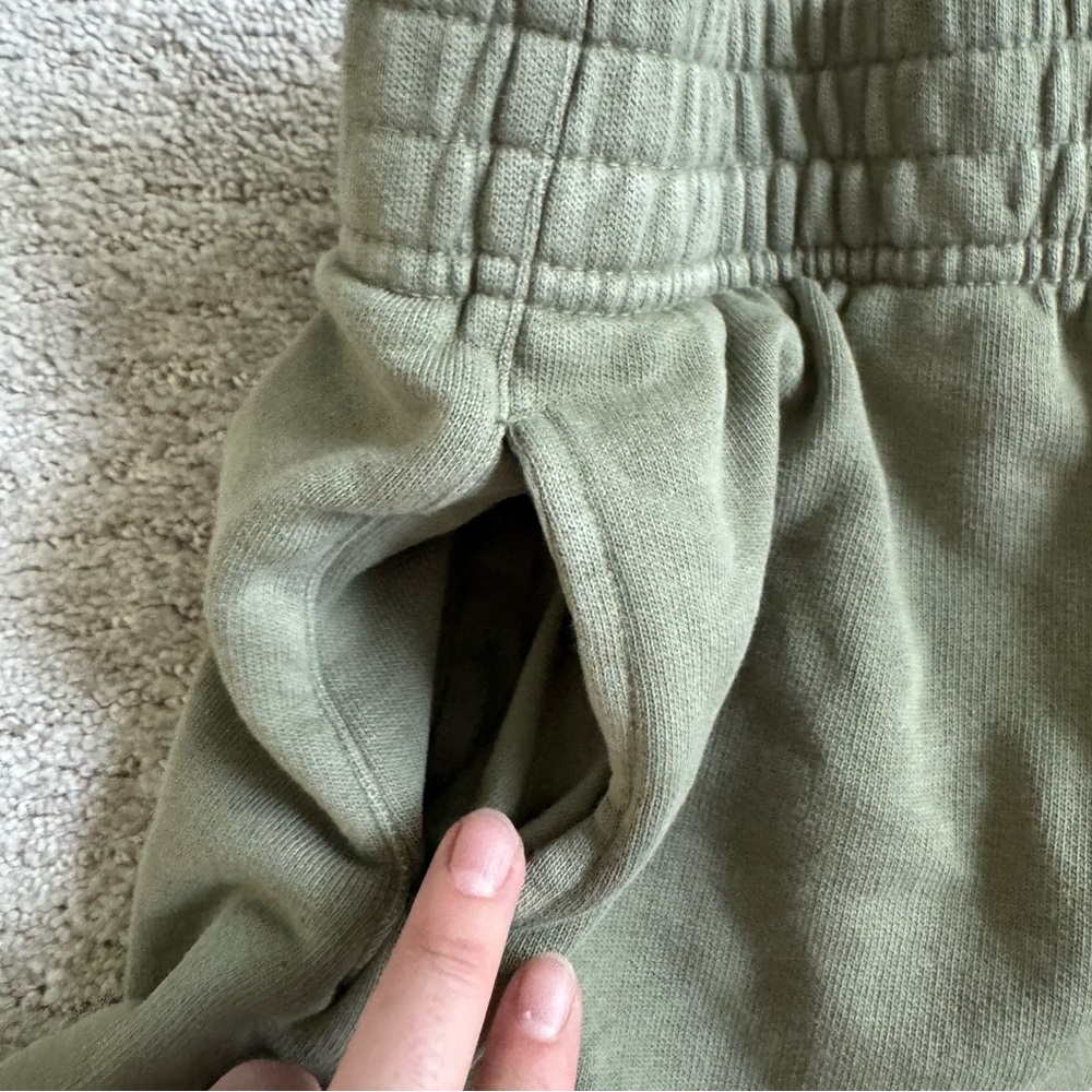 2/$20 Offline by Aerie Throwback Fleece Short in Olive Fun size M - Picture 4 of 9